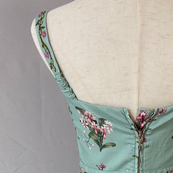 Agua by Agua Bendita  Green layered linen maxi dress with Lima linen embroidery - Picture 10 of 12